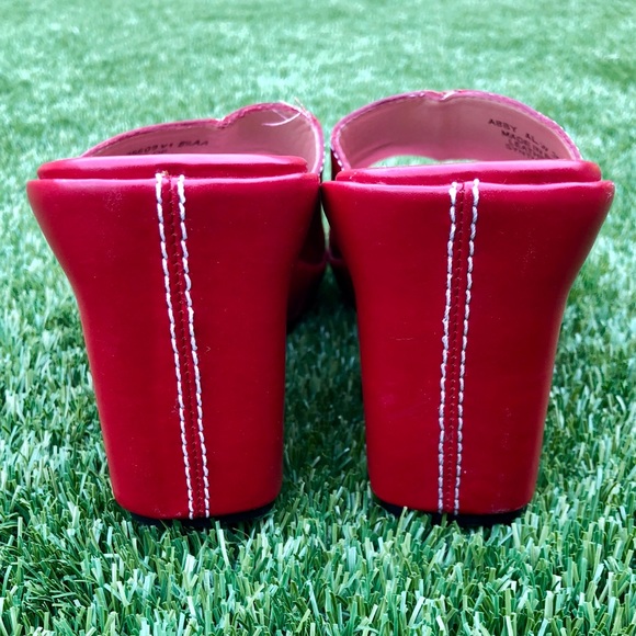 Lauren Ralph Lauren Red Wedge Sandals Size 8.5 - Picture 2 of 6